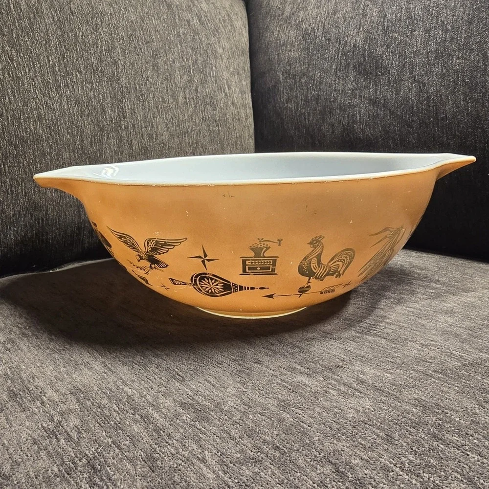 Vintage Pyrex 4 Qt Mixing Bowl Cinderella Brown Gold Rooster‎ Early Americana